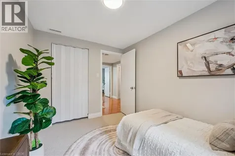 694 Highpoint Avenue Waterloo ON N2V 1G9