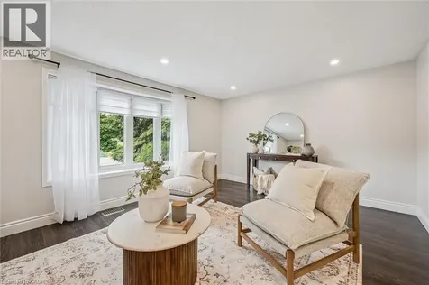 694 Highpoint Avenue Waterloo ON N2V 1G9