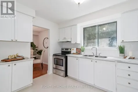 1059 Glen Mhor Crescent Midland ON L4R 4P5
