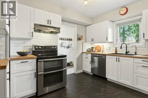 151 Connaught Avenue North Hamilton ON L8L 6Z4