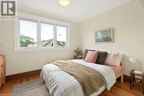 151 Connaught Avenue North Hamilton ON L8L 6Z4