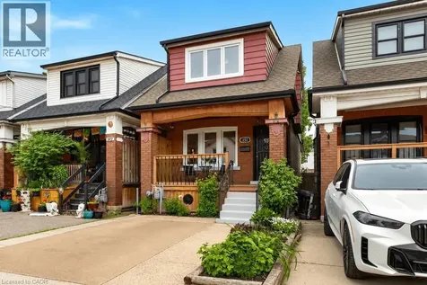 151 Connaught Avenue North Hamilton ON L8L 6Z4