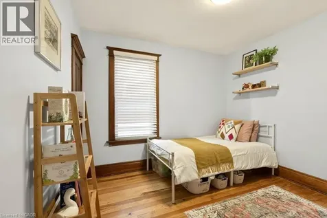 151 Connaught Avenue North Hamilton ON L8L 6Z4