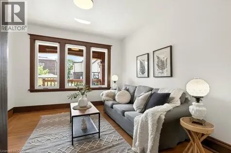 151 Connaught Avenue North Hamilton ON L8L 6Z4