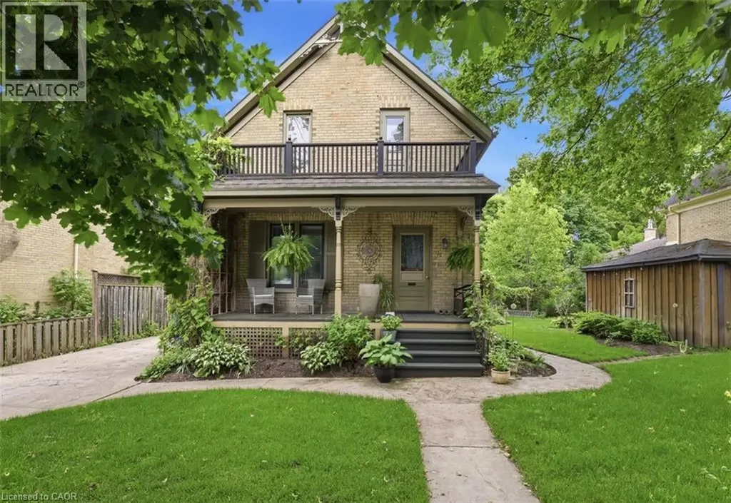 31 John Street East Waterloo ON N2J 1E6