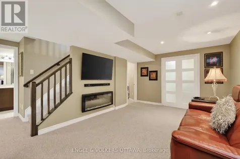 260 Bulrush Crescent Ottawa ON K1T 0E5