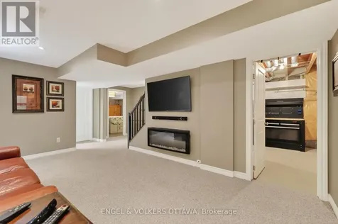 260 Bulrush Crescent Ottawa ON K1T 0E5