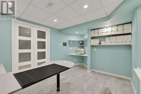 260 Bulrush Crescent Ottawa ON K1T 0E5