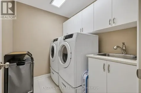 260 Bulrush Crescent Ottawa ON K1T 0E5