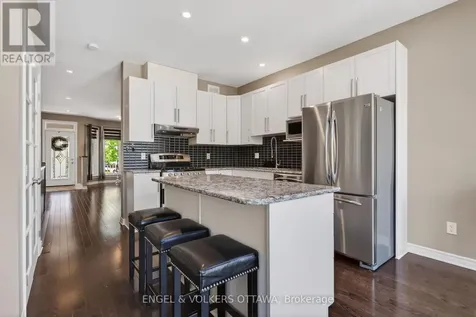 260 Bulrush Crescent Ottawa ON K1T 0E5