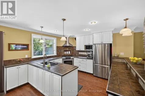 2128 Benjamin Avenue Ottawa ON K2A 1P4