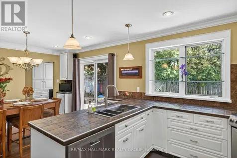 2128 Benjamin Avenue Ottawa ON K2A 1P4