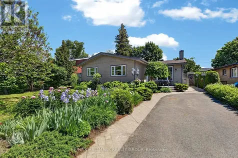 2128 Benjamin Avenue Ottawa ON K2A 1P4