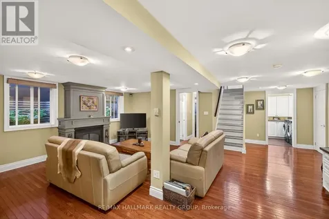 2128 Benjamin Avenue Ottawa ON K2A 1P4