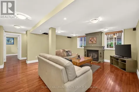 2128 Benjamin Avenue Ottawa ON K2A 1P4