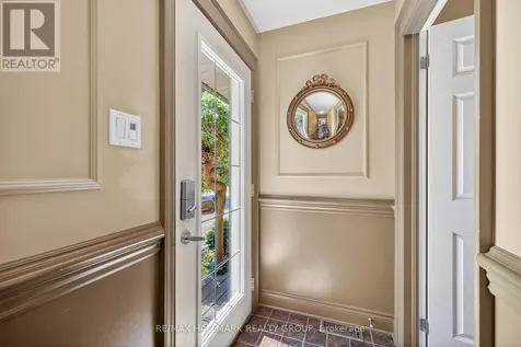 2128 Benjamin Avenue Ottawa ON K2A 1P4