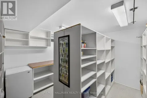 2128 Benjamin Avenue Ottawa ON K2A 1P4