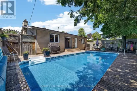 2128 Benjamin Avenue Ottawa ON K2A 1P4