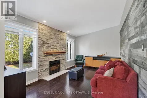 1033 Como Crescent Ottawa ON K4A 3Z5
