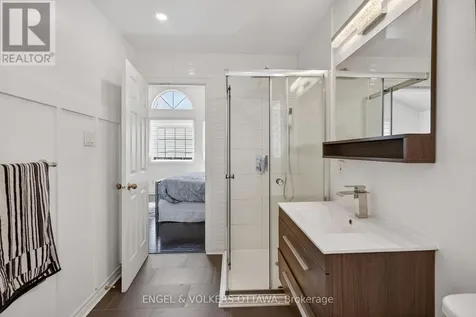 1033 Como Crescent Ottawa ON K4A 3Z5