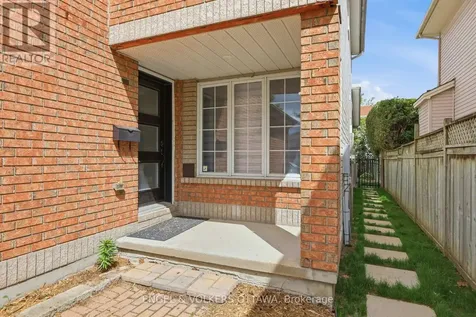 1033 Como Crescent Ottawa ON K4A 3Z5