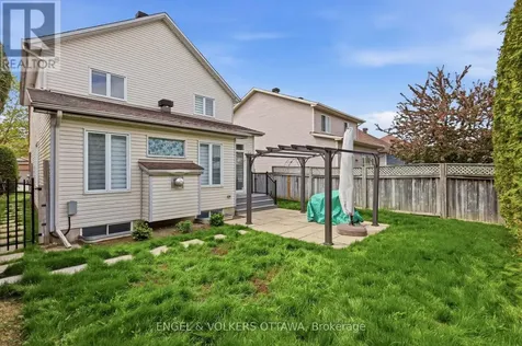 1033 Como Crescent Ottawa ON K4A 3Z5