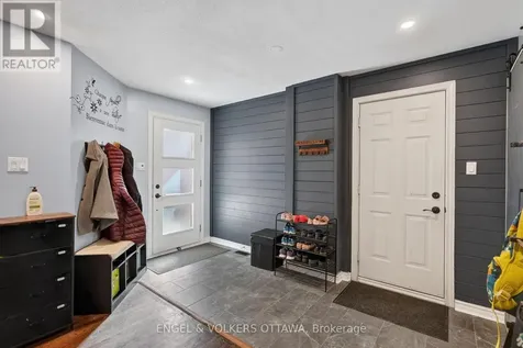 1033 Como Crescent Ottawa ON K4A 3Z5