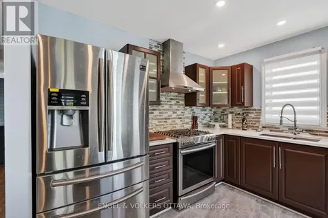 1033 Como Crescent Ottawa ON K4A 3Z5