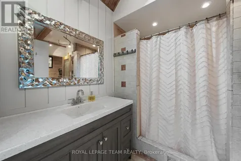 1386 Randall Avenue Ottawa ON K1H 7R3
