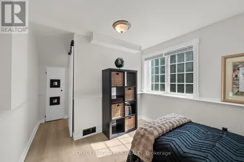 1386 Randall Avenue Ottawa ON K1H 7R3