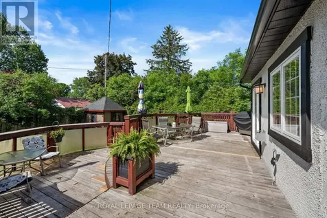 1386 Randall Avenue Ottawa ON K1H 7R3