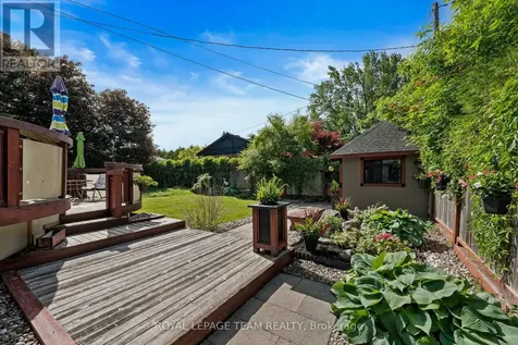 1386 Randall Avenue Ottawa ON K1H 7R3
