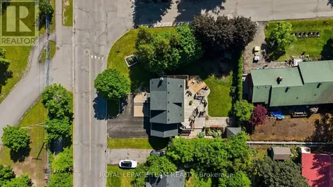 1386 Randall Avenue Ottawa ON K1H 7R3