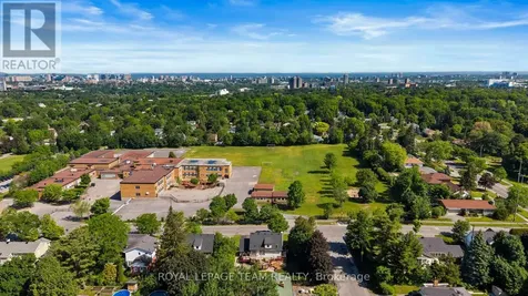 1386 Randall Avenue Ottawa ON K1H 7R3