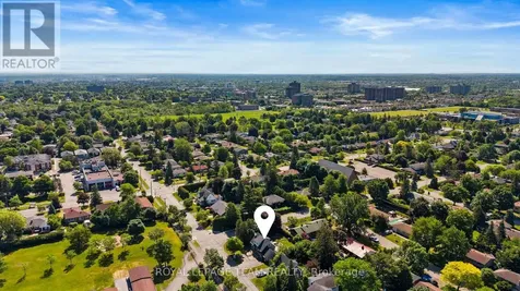 1386 Randall Avenue Ottawa ON K1H 7R3