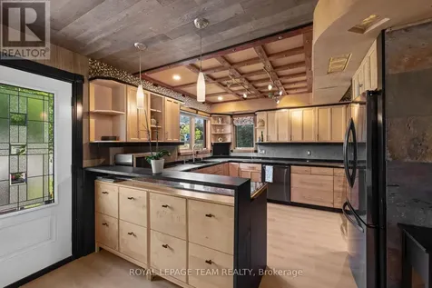 1386 Randall Avenue Ottawa ON K1H 7R3