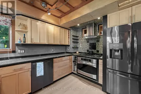 1386 Randall Avenue Ottawa ON K1H 7R3