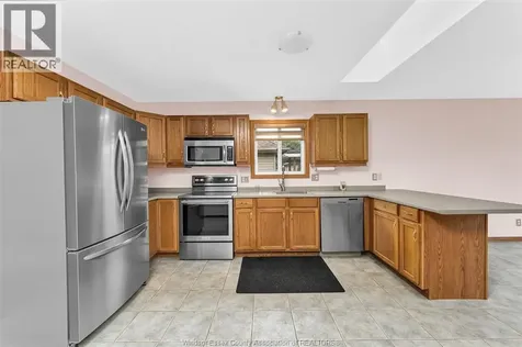 3438 Treeline Court Windsor ON N8R 2K3