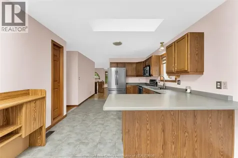 3438 Treeline Court Windsor ON N8R 2K3
