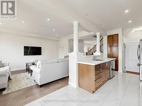 2715 Sapphire Drive Pickering ON L1X 0G3