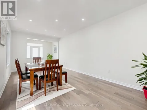 2715 Sapphire Drive Pickering ON L1X 0G3