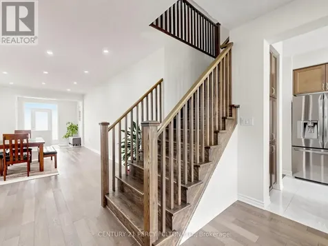 2715 Sapphire Drive Pickering ON L1X 0G3