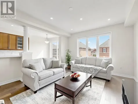 2715 Sapphire Drive Pickering ON L1X 0G3