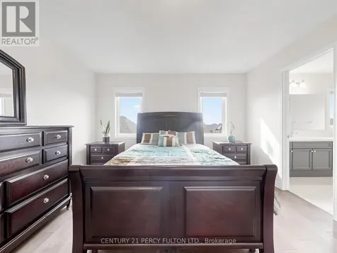 2715 Sapphire Drive Pickering ON L1X 0G3