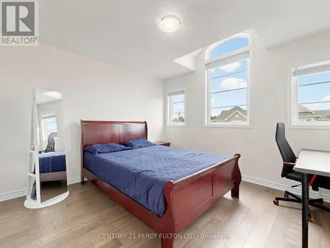 2715 Sapphire Drive Pickering ON L1X 0G3