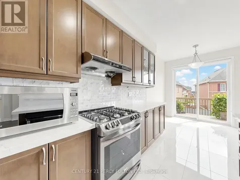 2715 Sapphire Drive Pickering ON L1X 0G3