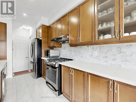 2715 Sapphire Drive Pickering ON L1X 0G3