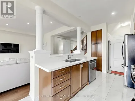 2715 Sapphire Drive Pickering ON L1X 0G3