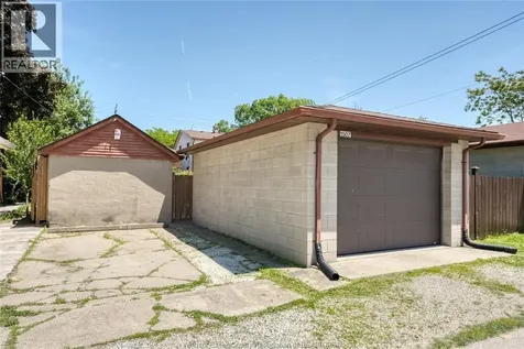 1507 Langlois Windsor ON N8X 4M3