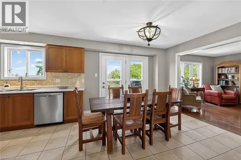 60 Dunrobin Drive Caledonia ON N3W 2N7